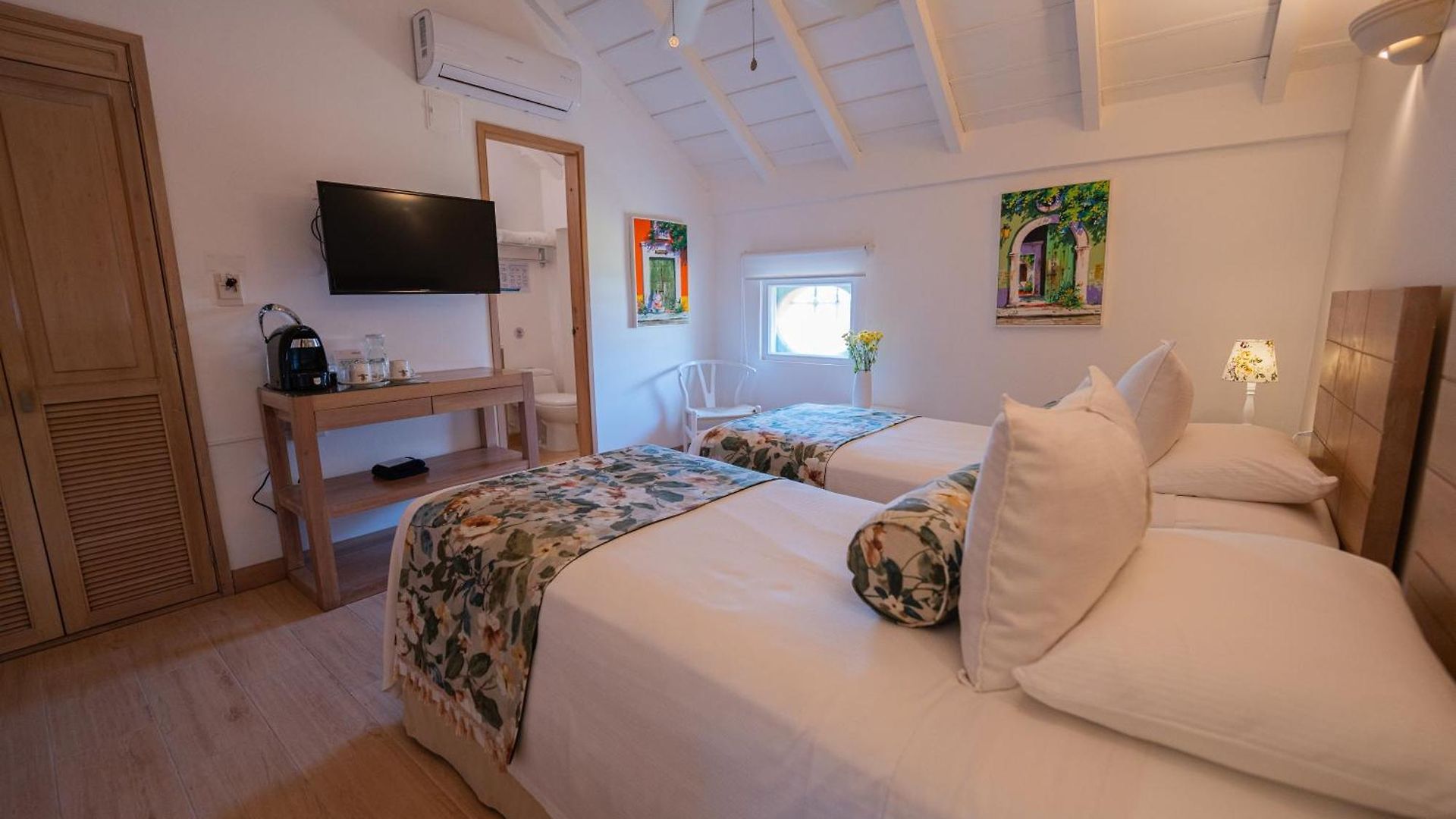 La Fe (adults Only) Bed & Breakfast